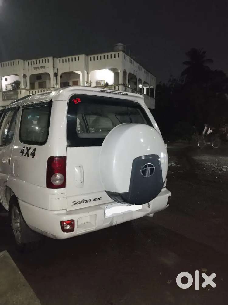 Tata Safari Dicor 2011