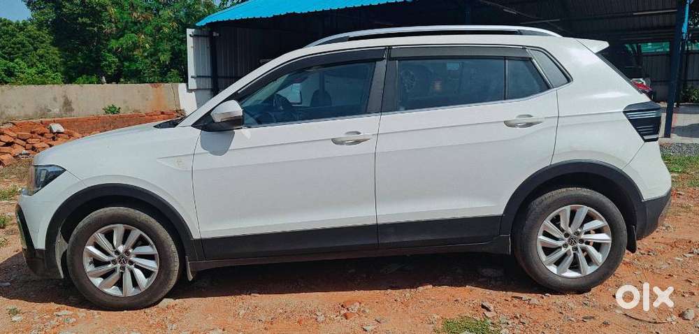 Volkswagen Taigun 1.0 Tsi Highline At, 2022, Petrol