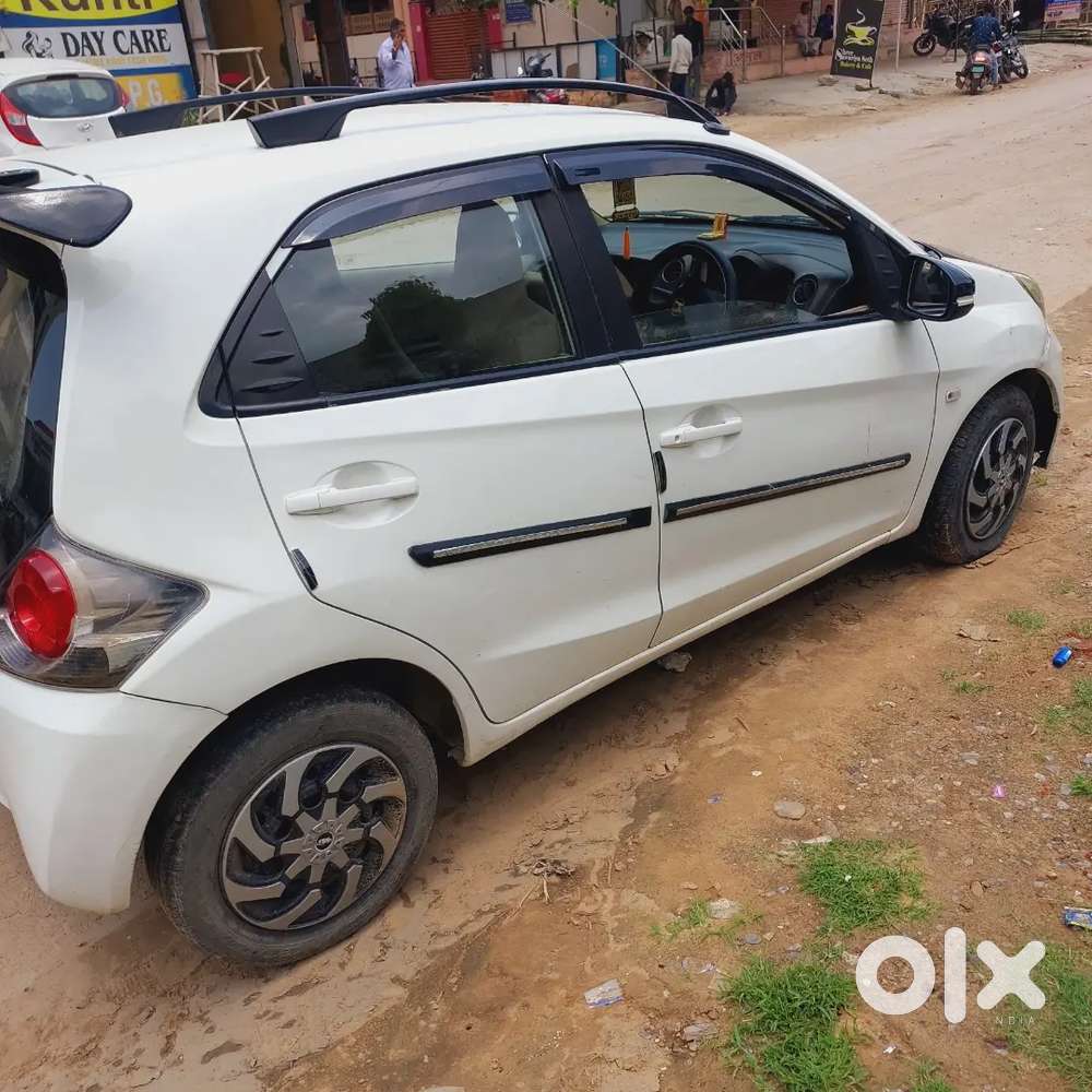 Honda Brio Beautiful Modified Petrol Mt 2nd 2012