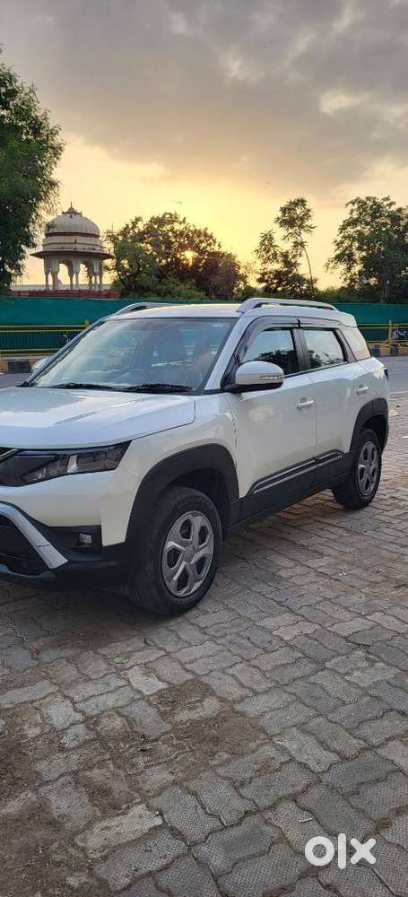 Maruti Suzuki Brezza 1.5 Lxi Cng, 2023, Cng & Hybrids