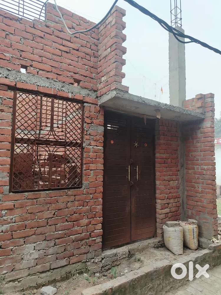 Ready to move house at padao Varanasi