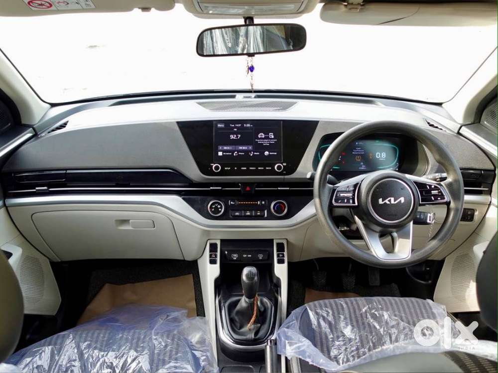 Kia Carens 1.4 Prestige 7 Str, 2023, Petrol