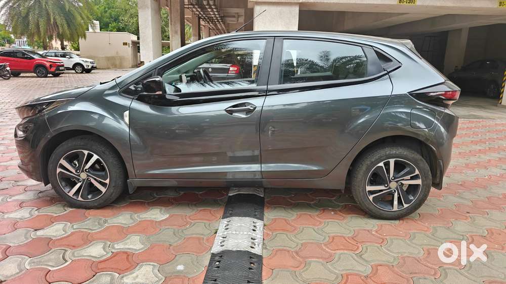 Tata Altroz 1.2 Xza Petrol Dct, 2023, Petrol