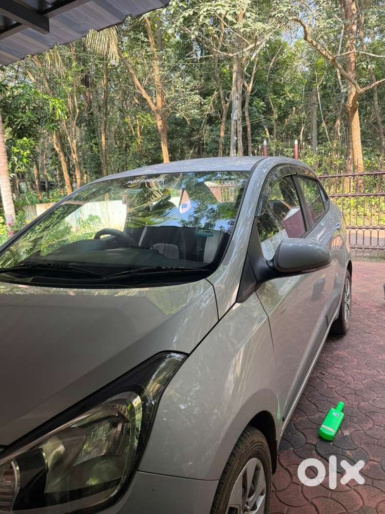Hyundai Xcent Petrol 2015