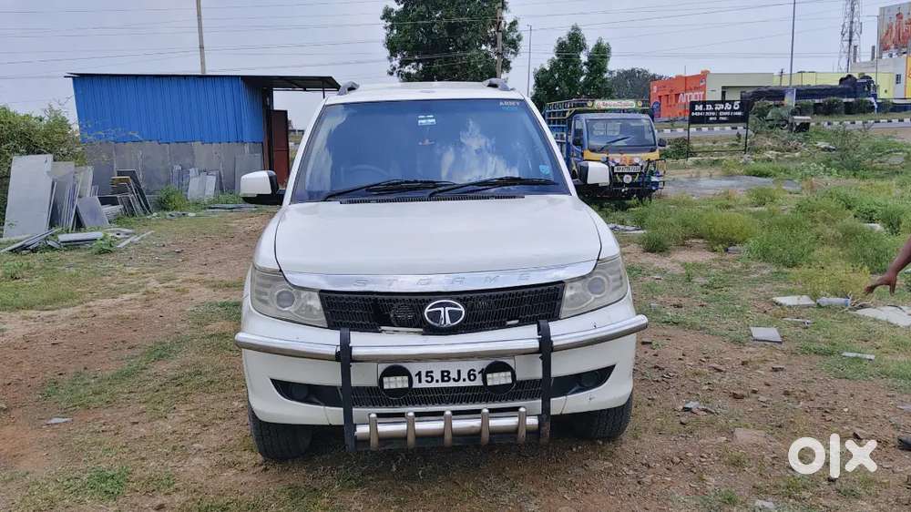 Tata Safari Storme 2014