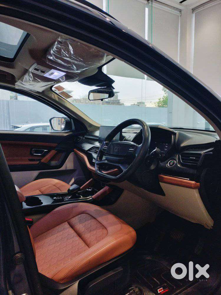 Tata Safari Adventure Plus A At, 2025, Diesel