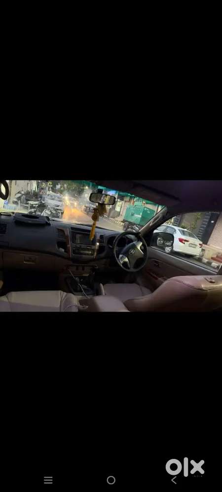 Toyota Fortuner Diesel 2011