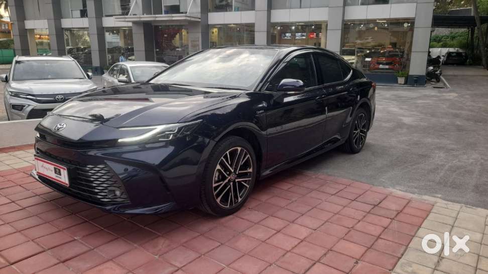 Toyota Camry Hybrid, 2025, Petrol