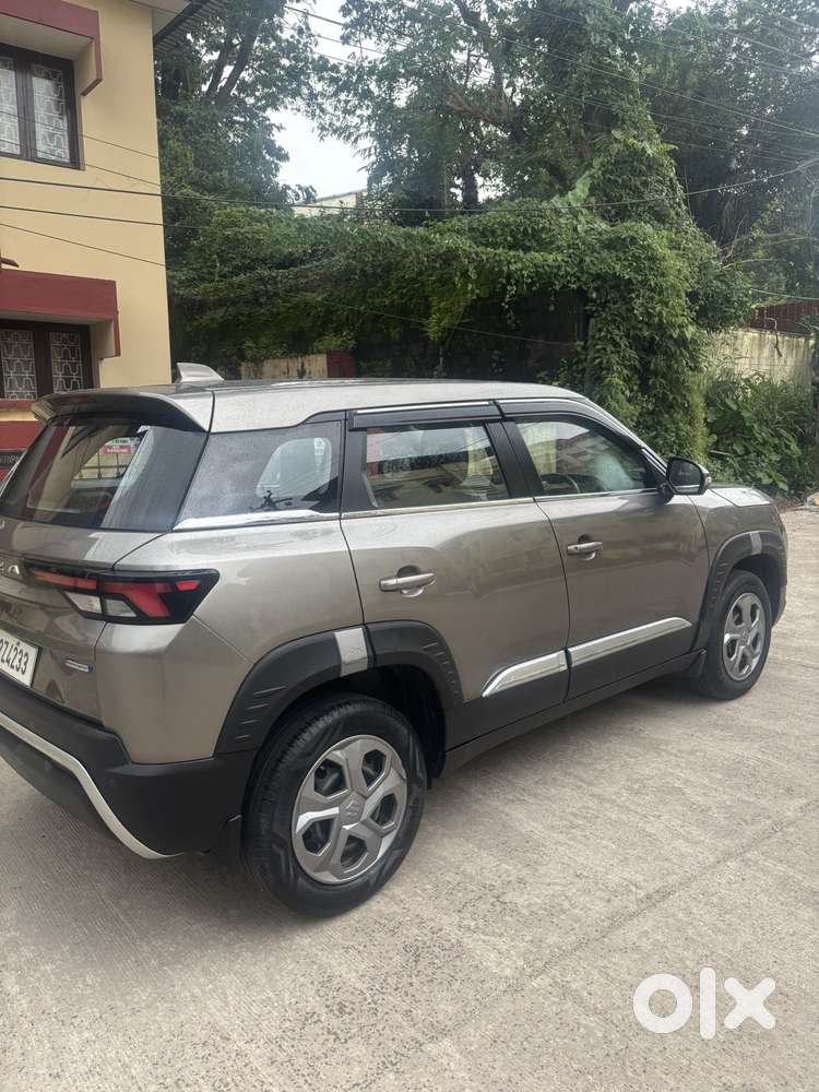 Maruti Suzuki Brezza 1.5 Vxi Smart Hybrid, 2023, Petrol