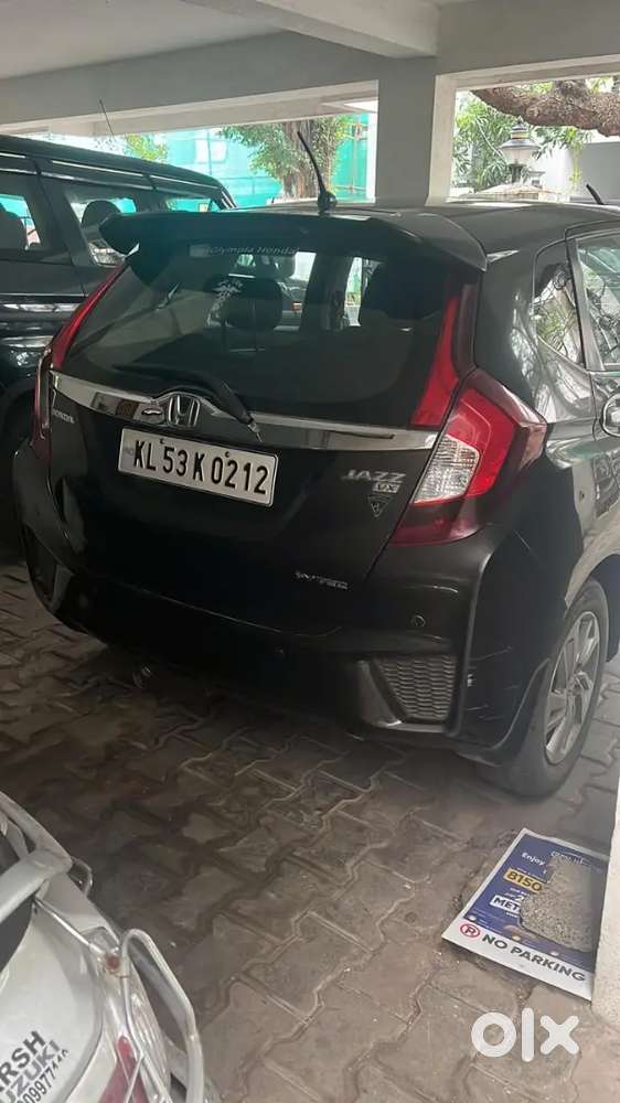 Honda Jazz 2016 Petrol 85000 Km Driven