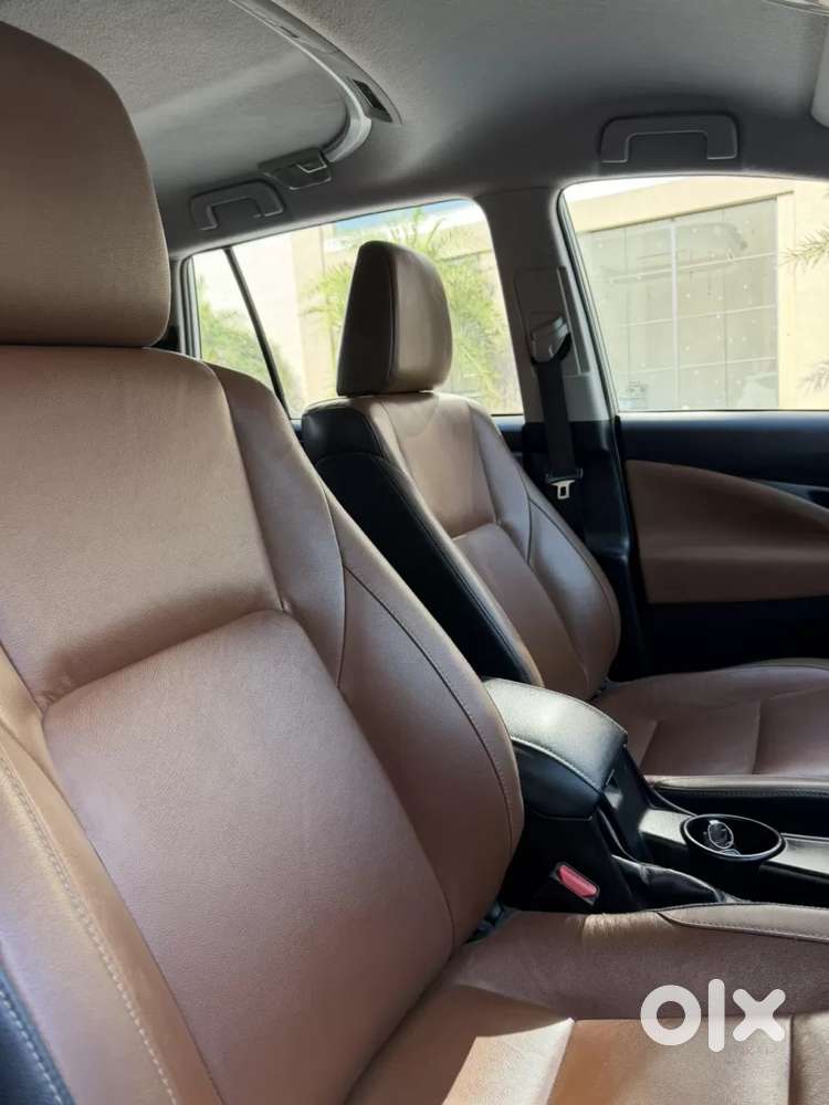 Toyota Innova Crysta 2.8 Zx At 7 Seater, 2016, Diesel