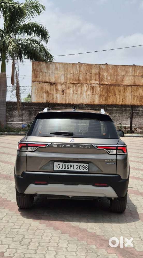 Maruti Suzuki Brezza 1.5 Zxi Smart Hybrid Dual Tone, 2023, Petrol
