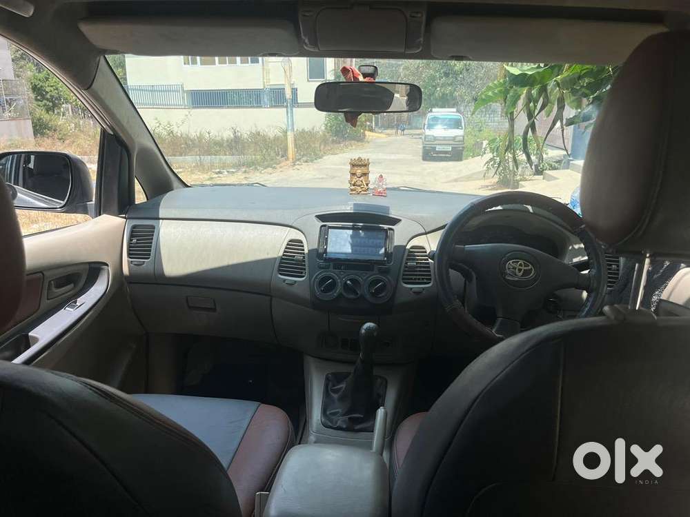 Toyota Innova 2011 Diesel Well Maintained