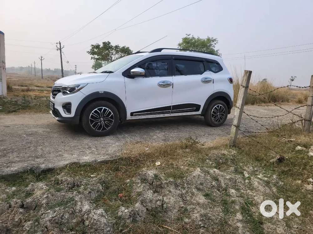 Well Maintained, Fully Feature Loaded With Alloy Wheel