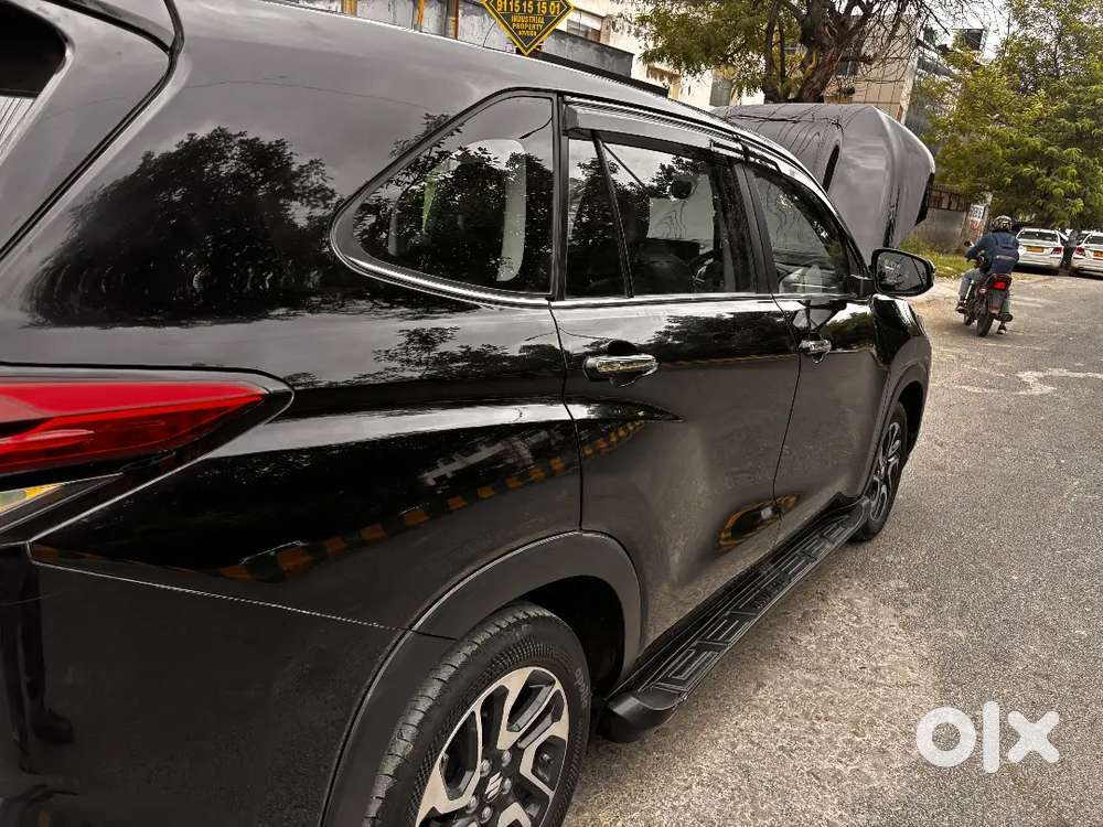 Maruti Suzuki Invicto Alpha 2025