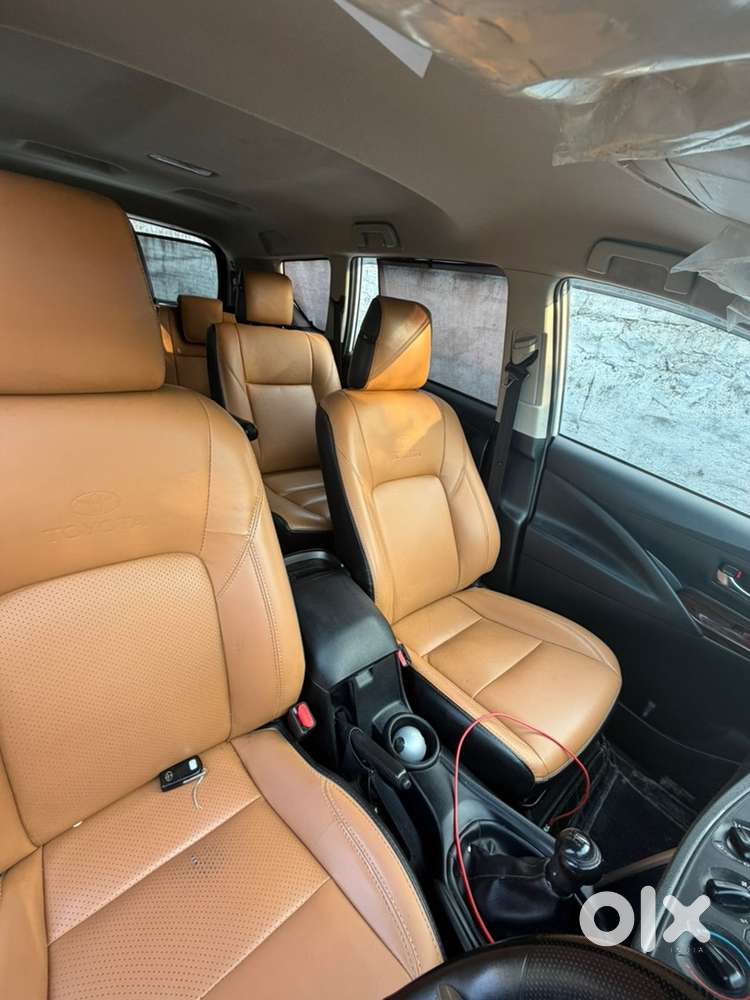 Toyota Innova Crysta 2024