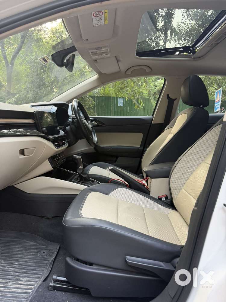 Skoda Slavia 1.0 Tsi Style At, 2022, Petrol