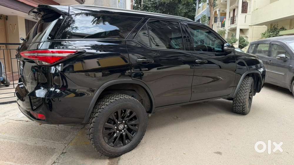 Toyota Fortuner 4x4 Automatic - Blacked Out