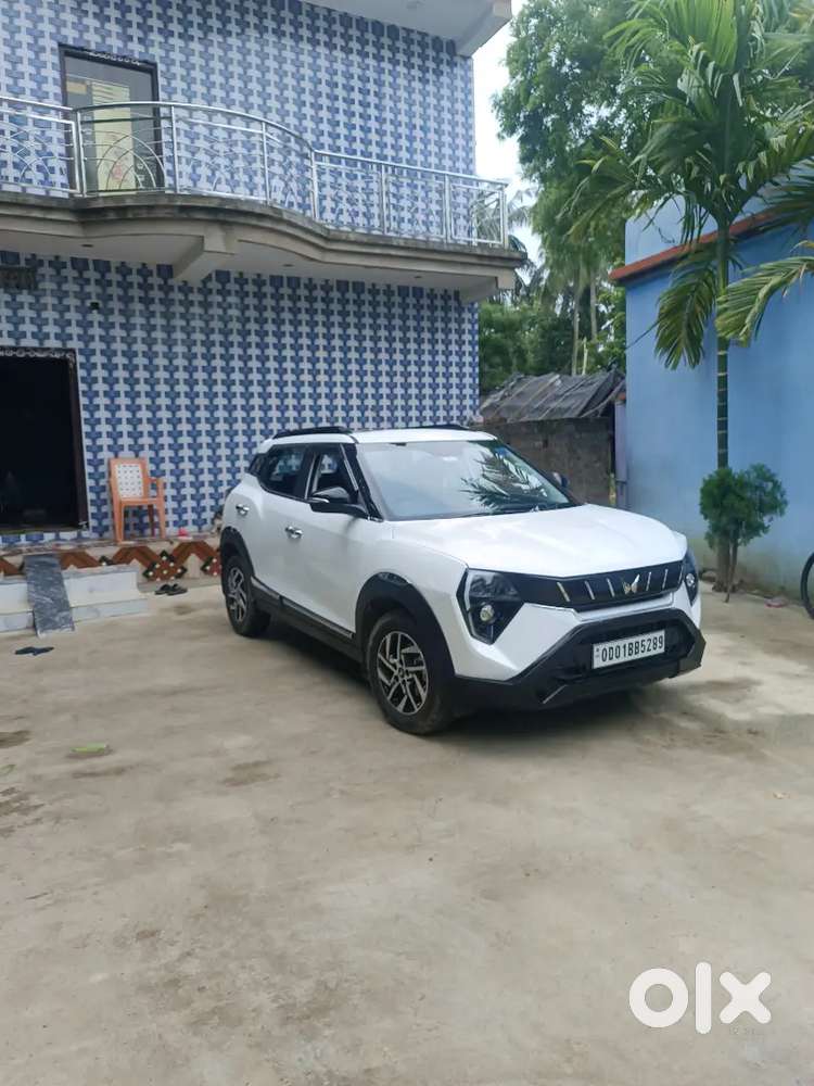 Mahindra Xuv 3xo 2025 Petrol 8200 Km Driven