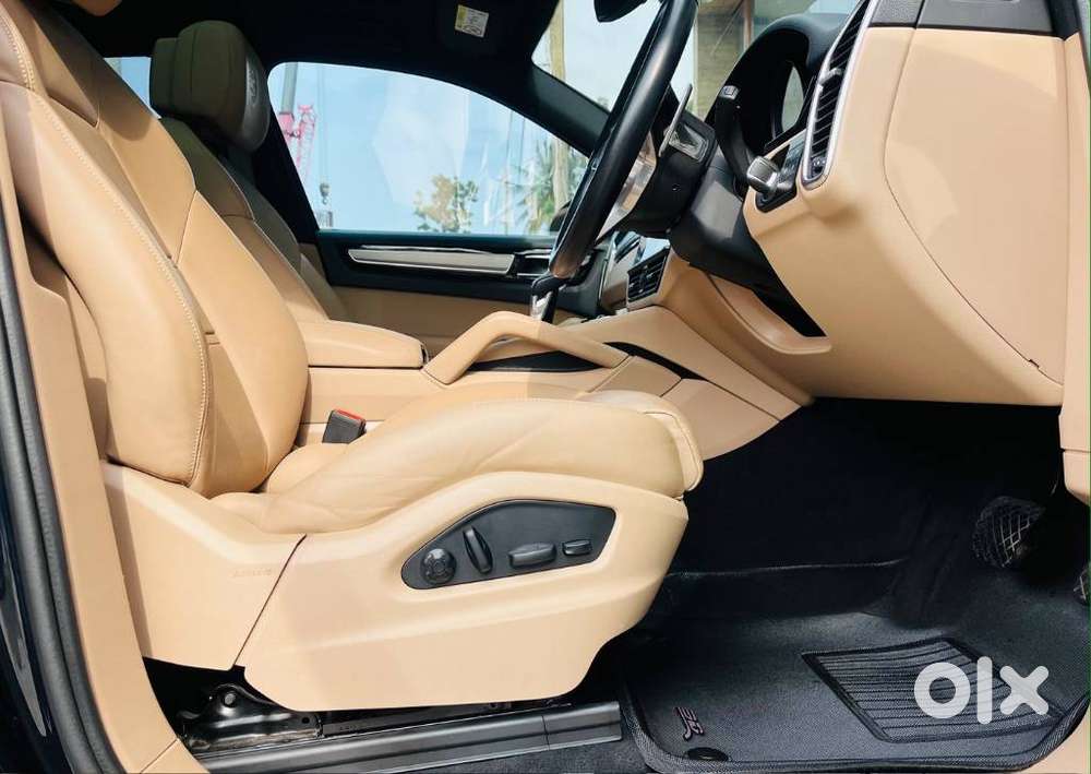 Porsche Cayenne Platinum Edition, 2023, Petrol