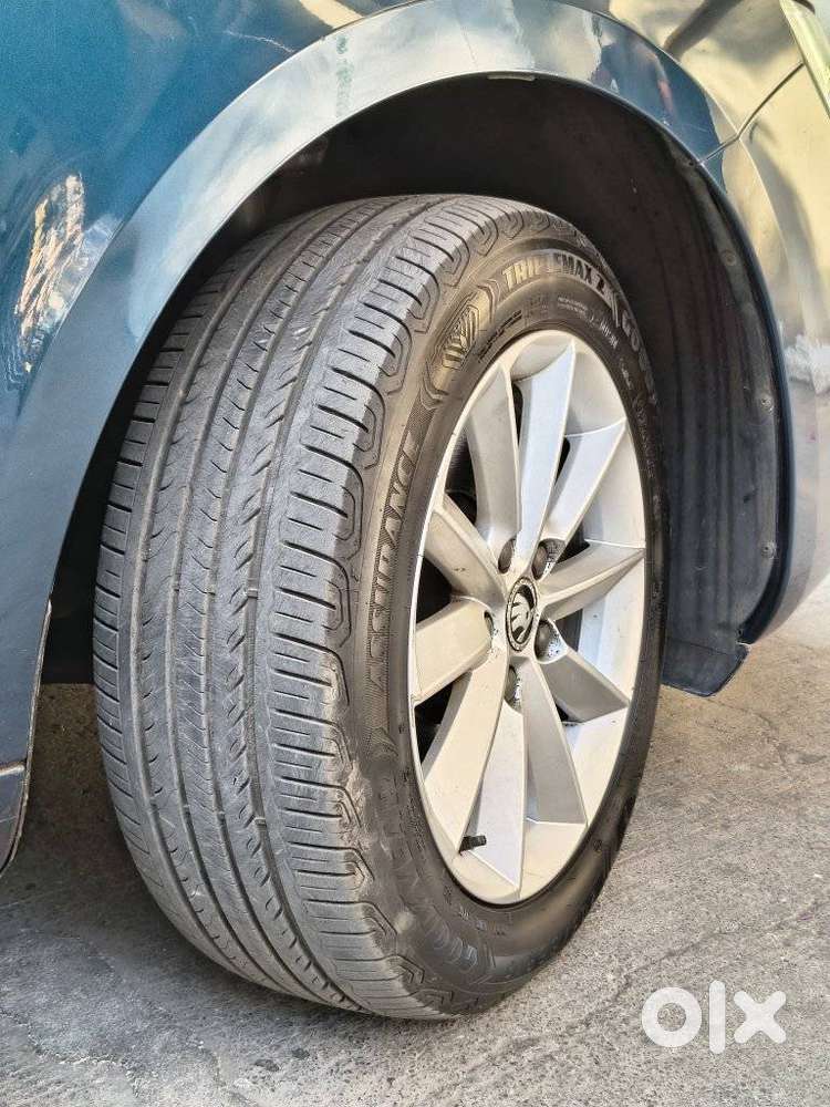 Skoda Superb 1.8 Elegance Tsi At, 2015, Petrol