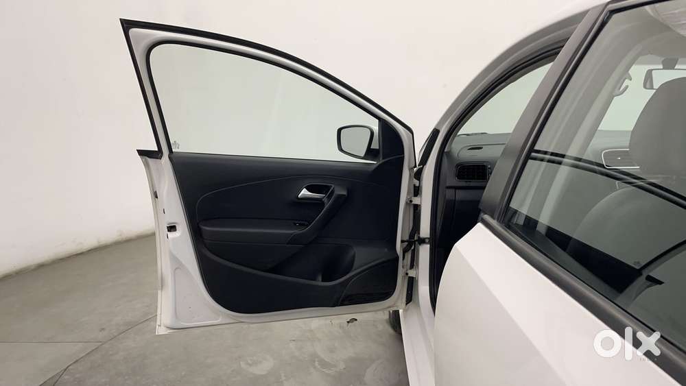 Volkswagen Polo Petrol Comfortline 1.2l, 2015, Petrol