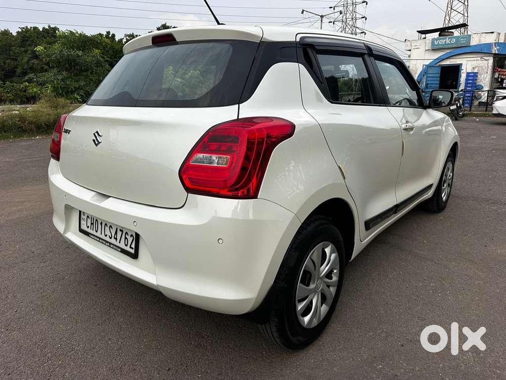 Maruti Suzuki Swift Vxi + Manual, 2024, Petrol