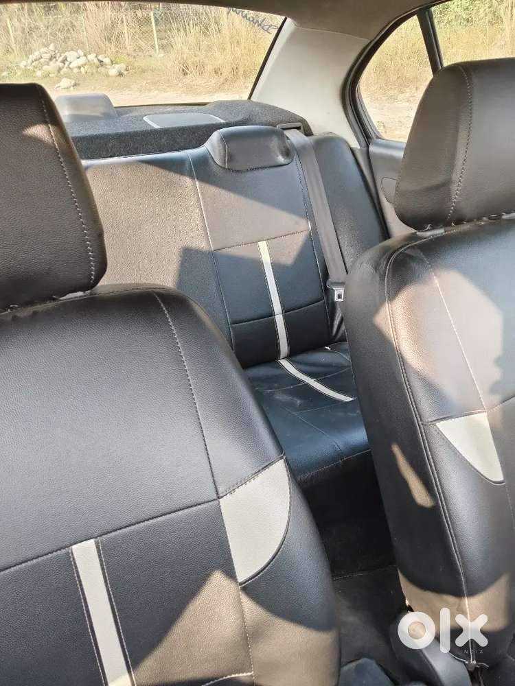 Maruti Suzuki Dzire 2011