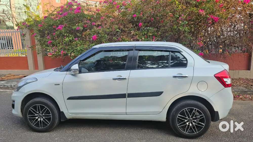 Maruti Suzuki Swift Dzire 2013 Diesel Well Maintained