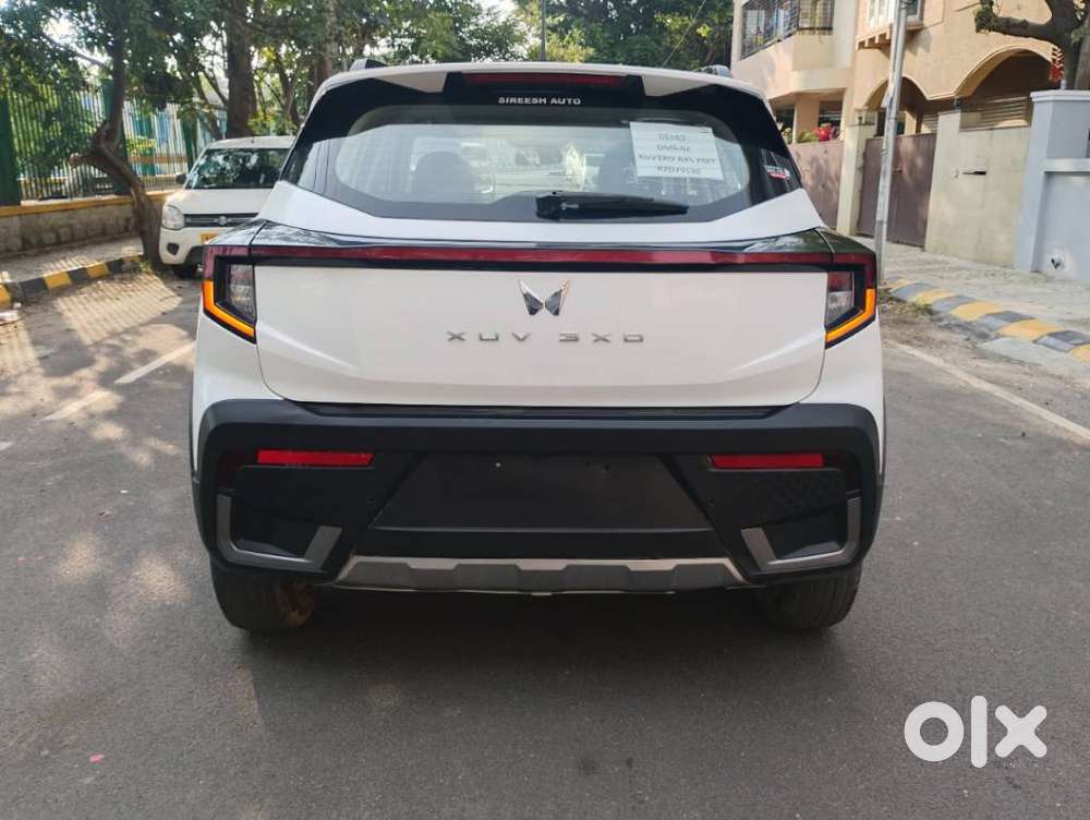 Mahindra Xuv 3xo Ax5 Pm Mt, 2024, Petrol