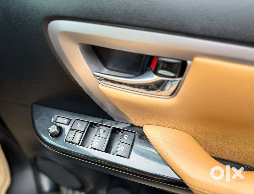 Toyota Fortuner [2021-ongoing] 2.8 2wd Diesel At, 2023, Diesel