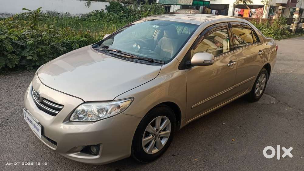 Toyota Corolla Altis G, 2011, Petrol
