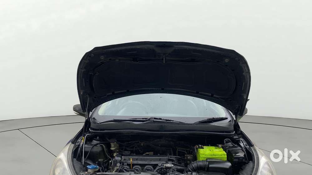 Hyundai Verna Fluidic 1.6 Vtvt Sx, 2014, Petrol