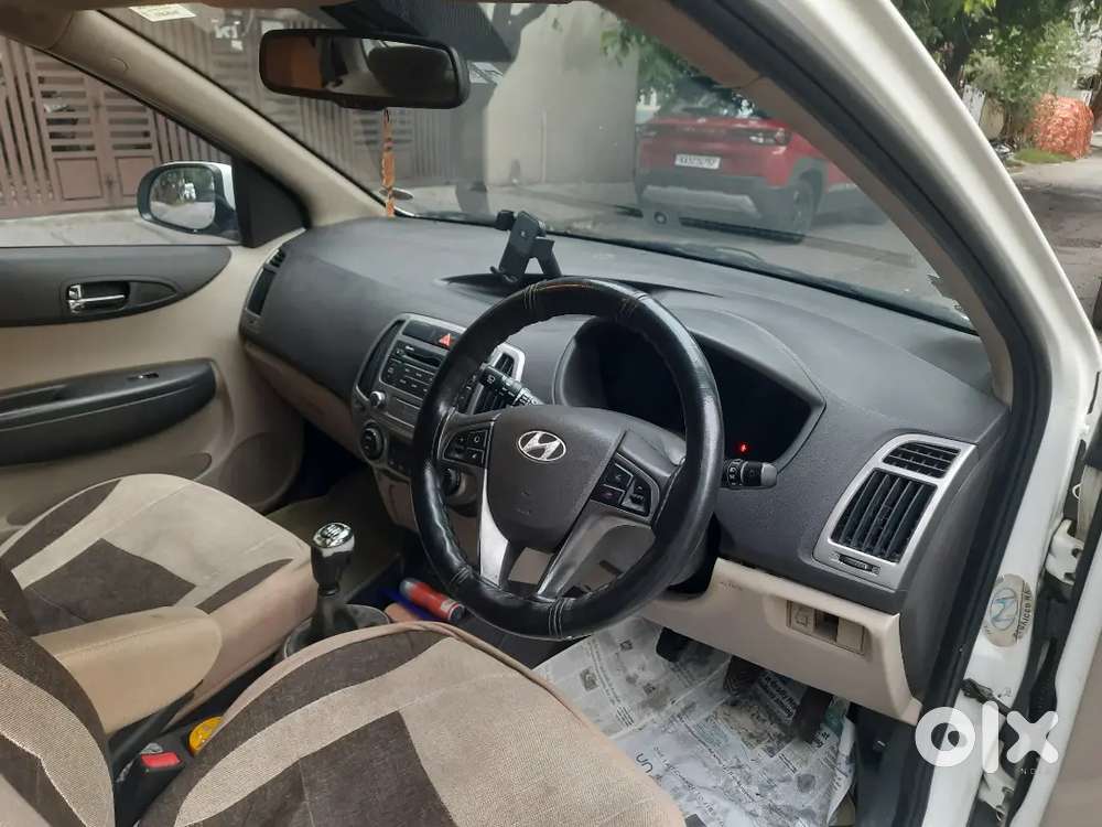 Hyundai I20 2012 Diesel 118000 Kms, Well Maintained. Mint Condition