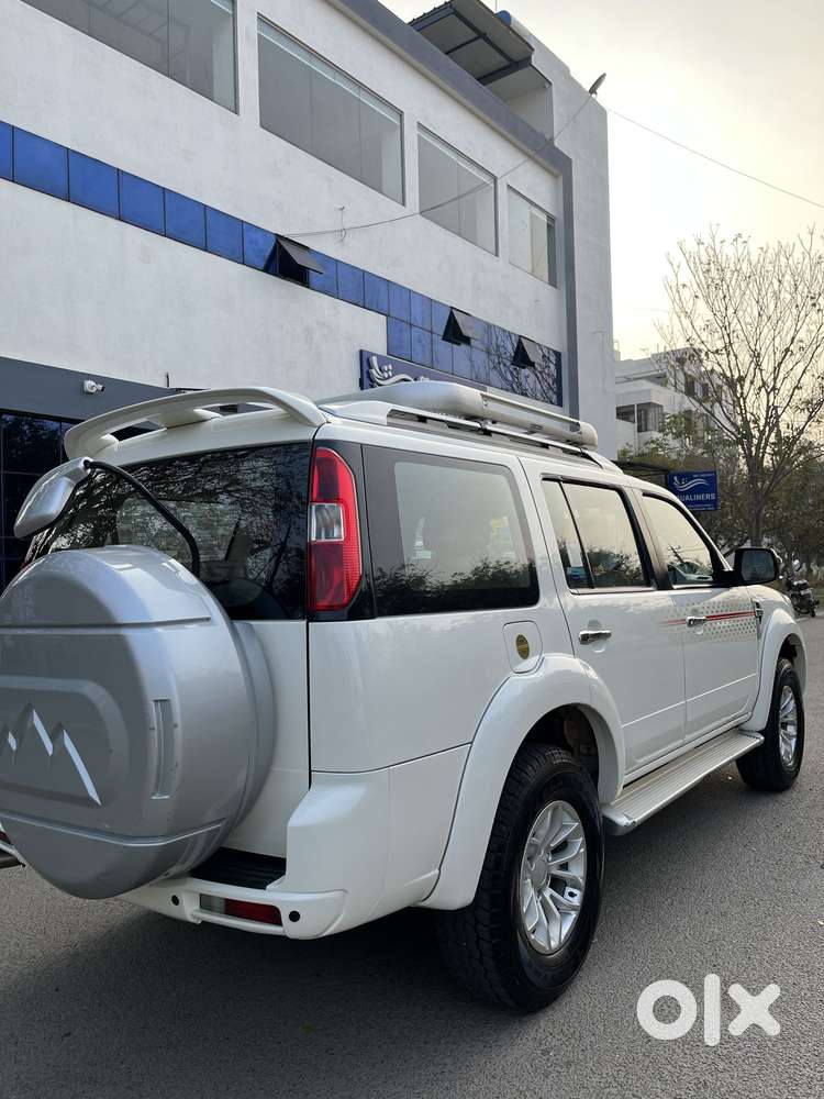 Ford Endeavour 3.2 Titanium At 4x4, 2014, Diesel