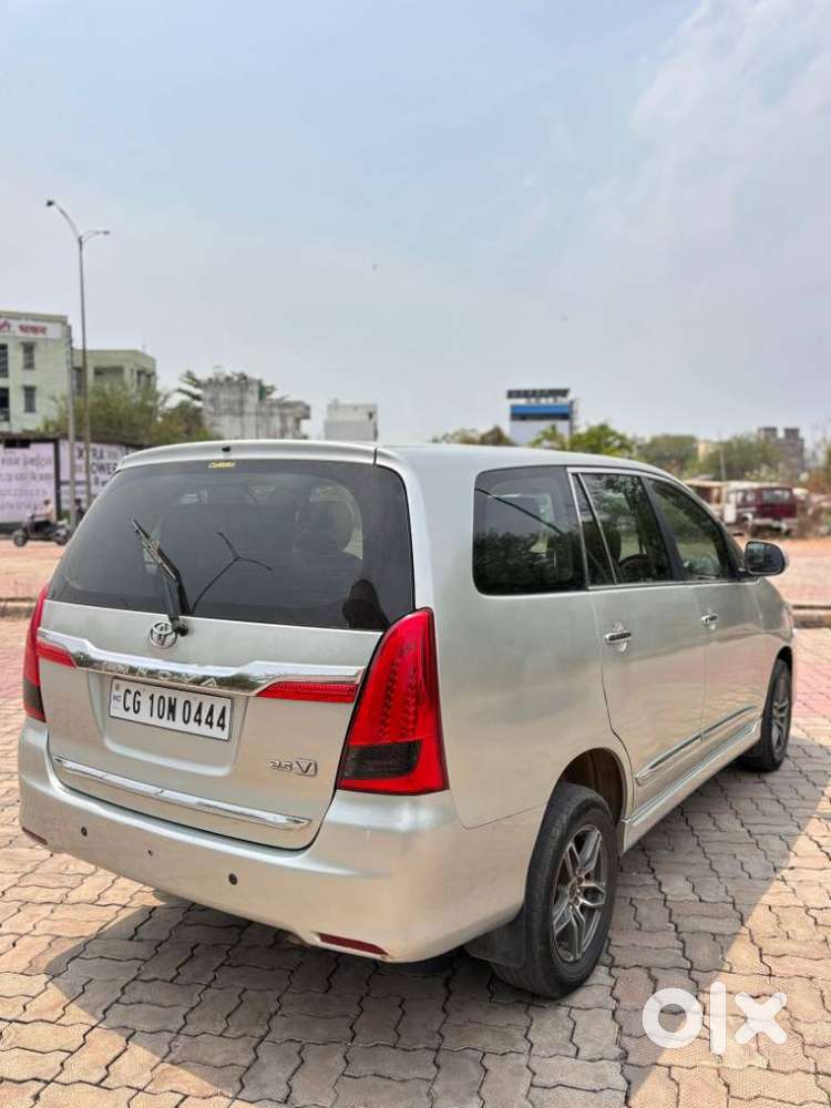 Toyota Innova 2.5 G (diesel) 8 Seater, 2013, Diesel