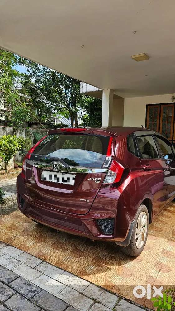 Honda Jazz 2017 Petrol 100000 Km Driven