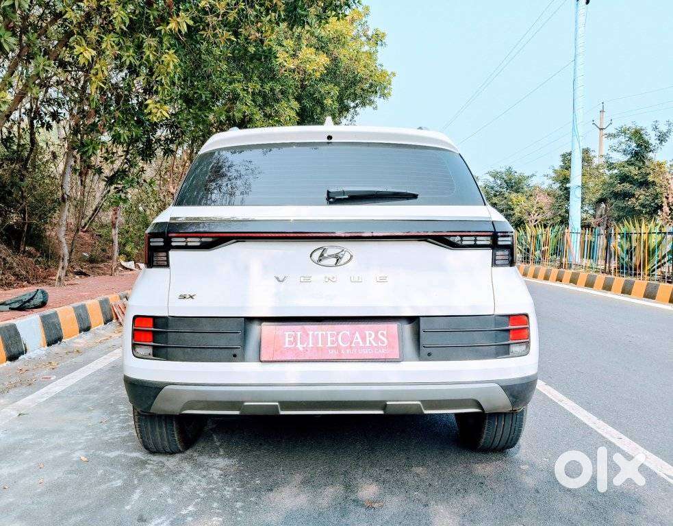 Hyundai Venue Sx Mt, 2023, Diesel