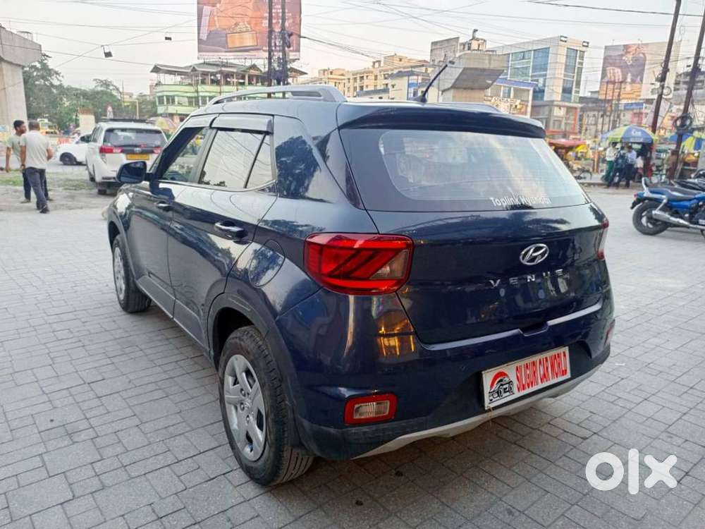 Hyundai Venue 1.2 S Plus, 2022, Petrol