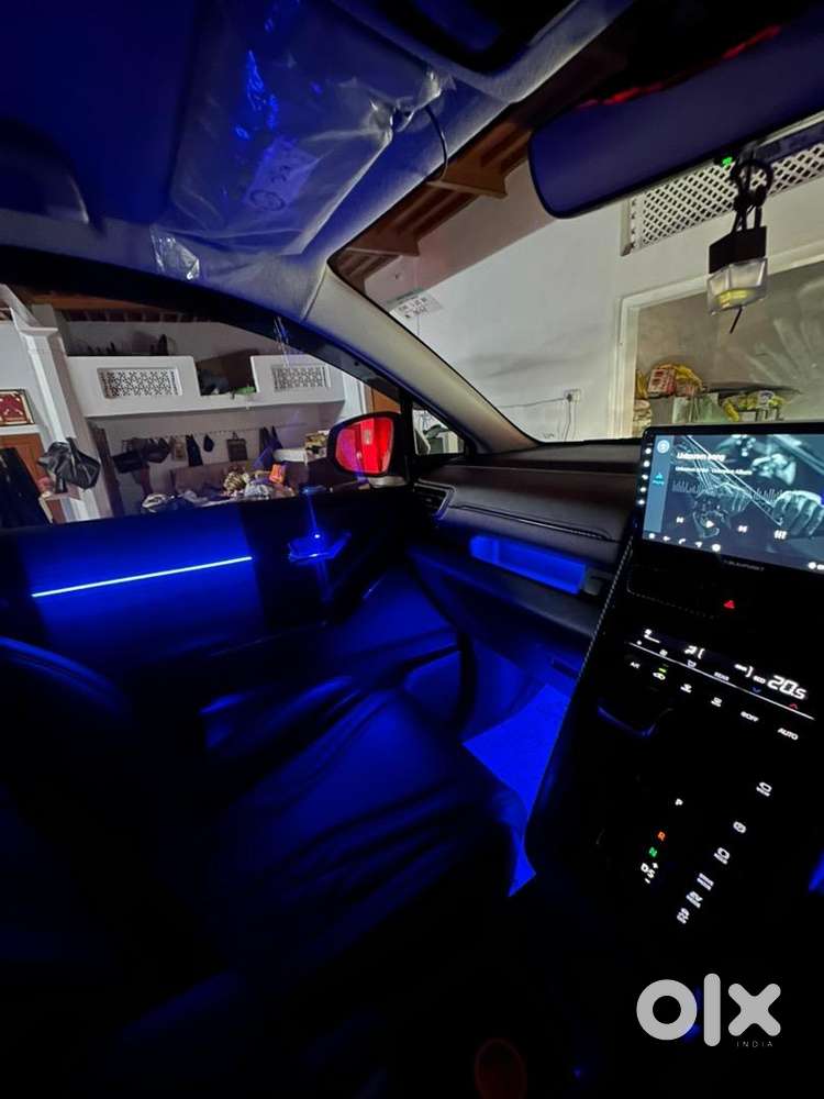 Nri Car Less Driven Only 14000 Km Only One Service In Company