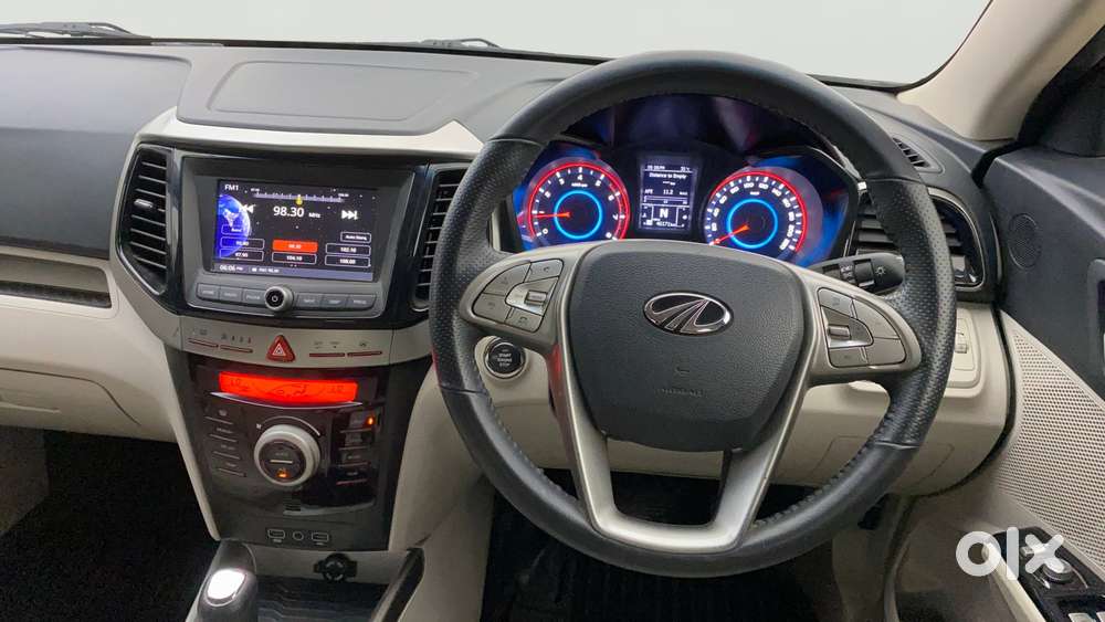Mahindra Xuv300 1.2 W8 (o) Amt Petrol, 2021, Petrol