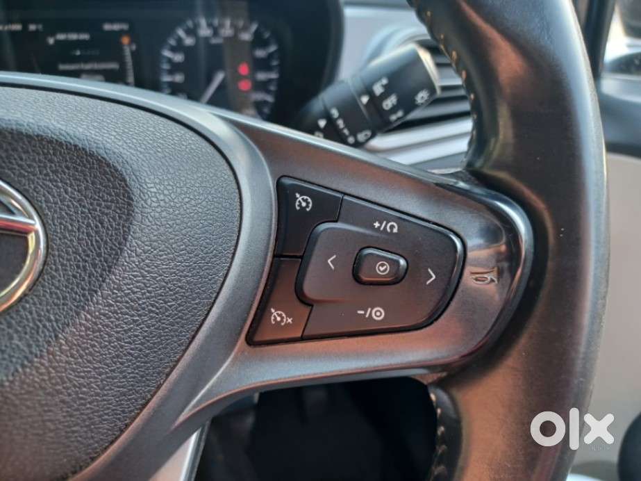 Tata Altroz Xz Plus (s), 2023, Petrol