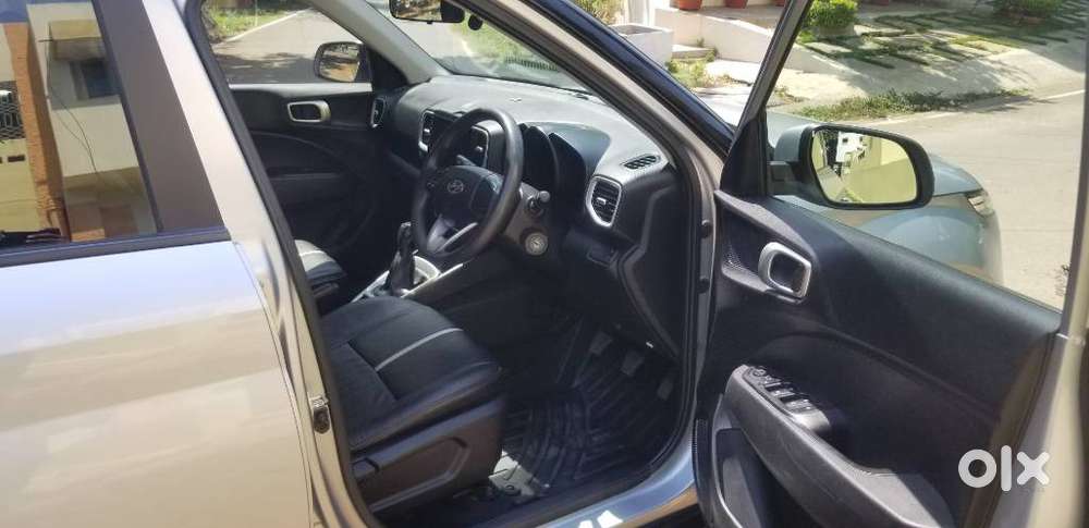 Hyundai Venue S 1.2 Petrol, 2019, Petrol