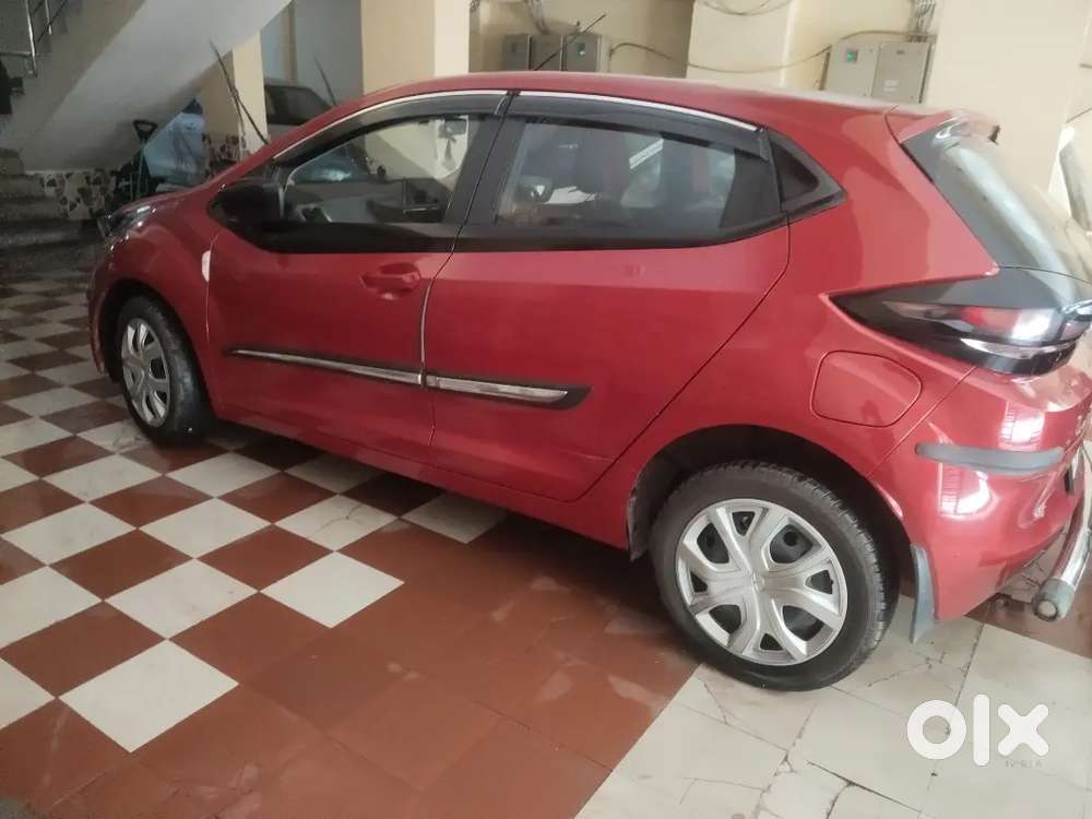 Tata Altroz 2023 Petrol Xm Plus