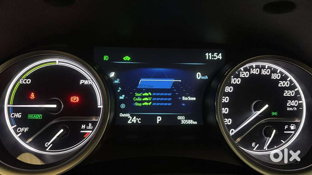 Toyota Camry 2.5 Hybrid, 2024