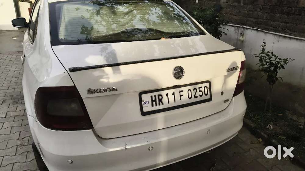 Skoda Rapid 2013 Diesel 140000 Km Driven