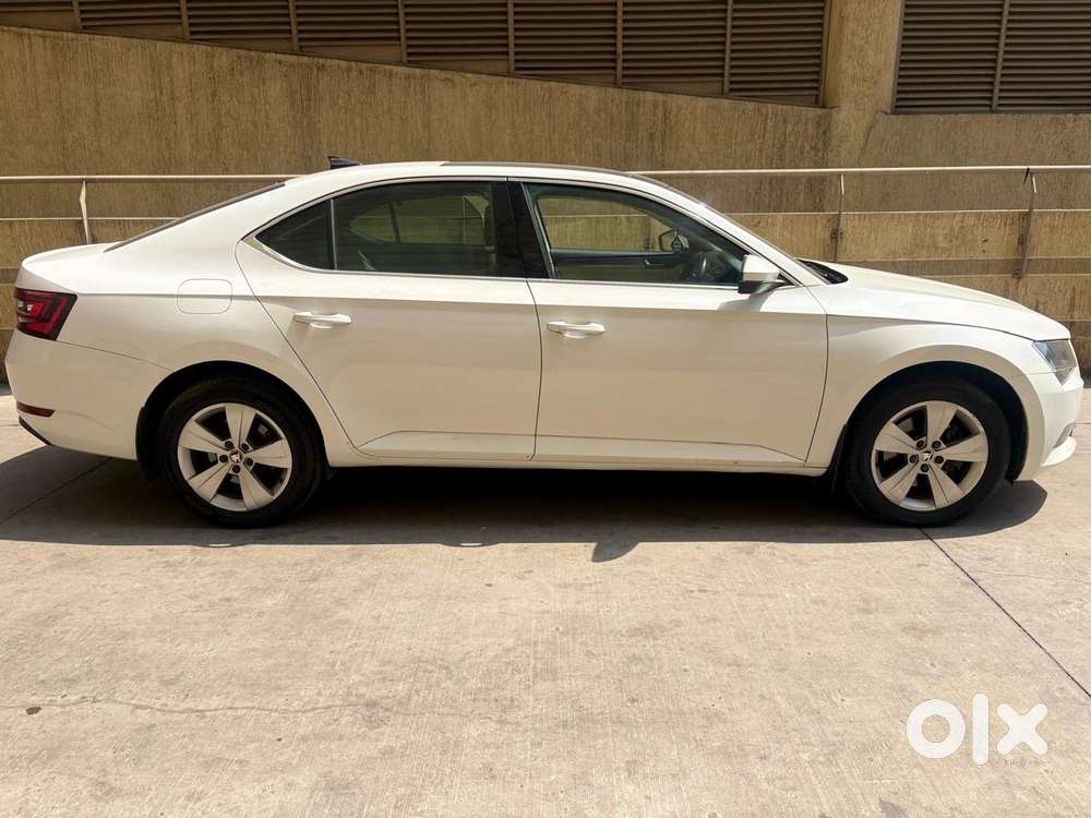 Skoda Superb Style 1.8 Tsi Mt, 2016, Petrol