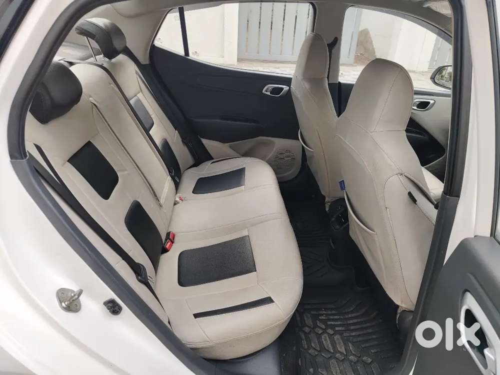 Hyundai Aura Top Model Cng