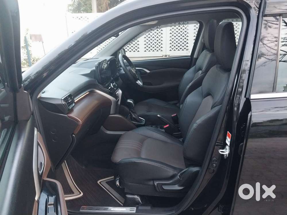 Toyota Urban Cruiser Hyryder 1.5 V Hybrid, 2023, Petrol