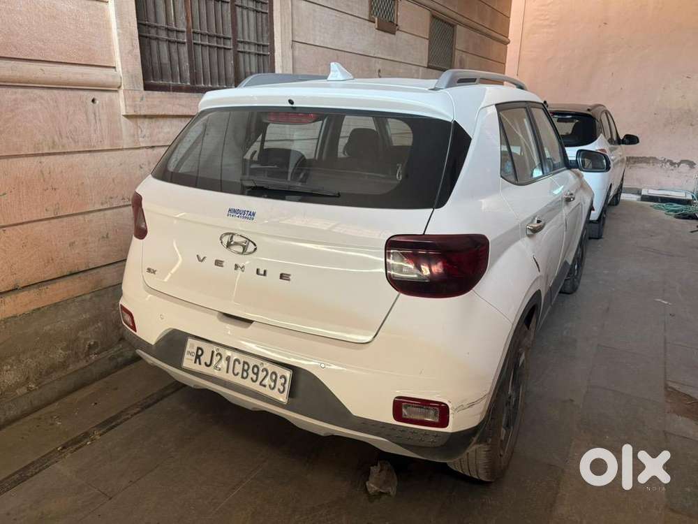 Hyundai Venue 2021 Diesel Well Maintained , Compact Suv , Suv Under 8l